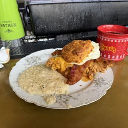 Sweet Chicken Biscuits & Gouda Gritz Sweet Chicken Biscuits & Gouda Gritz