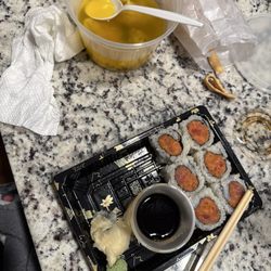 Chopstick Express - Chicken Wonton Soup Spicy Tuna Roll