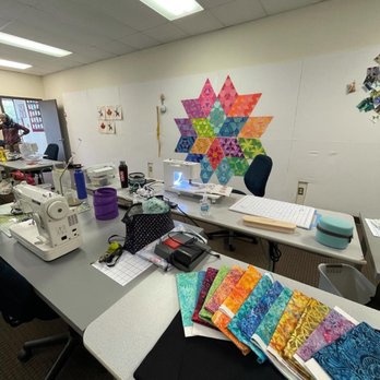 Over The Top Quilting Studio - Mini quilt retreat at Over The Top - Fabric Stores Near Me - Cedar Park, Texas