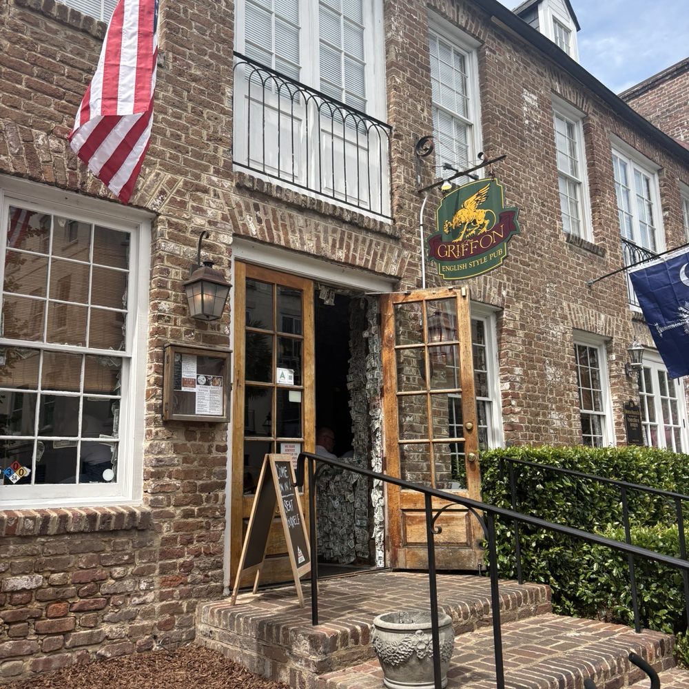 The Griffon - great location - Pubs Near Me - Charleston, South Carolina