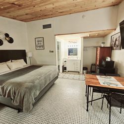 Room 17