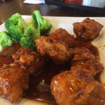 Simply Pho - General Tso chicken - Vietnamese Near Me - Houston, Texas