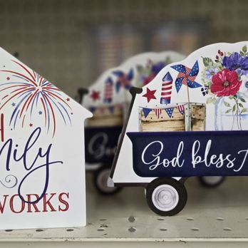 Raley's - Grocery Near Me - Red Bluff, California