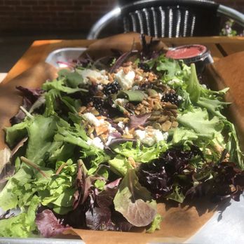 Blackberry Market - Blackberry salad - Cafes Near Me - Glen Ellyn, Illinois