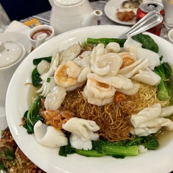 Asian Jewels Seafood Restaurant - Seafood Pan Fried Noodles - Seafood Near Me - Flushing, New York