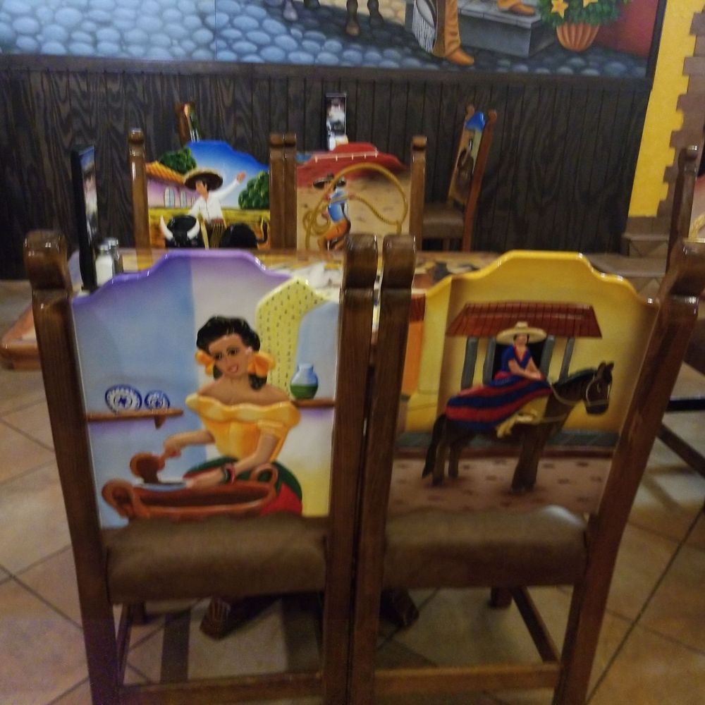 Casa Perez - The chair was arranged so perfect. - Mexican Near Me - Dewey, Arizona