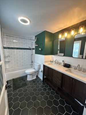 Paramount Plumbing, Heating & Air Conditioning Logo