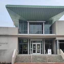 MacArthur Memorial - Outside entrance