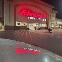 Schnucks - Outside
