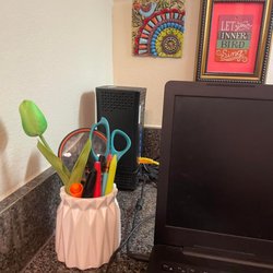 Roanoke Pharmacy & Gift Shop - Pencil holder & green bud. LOVE!