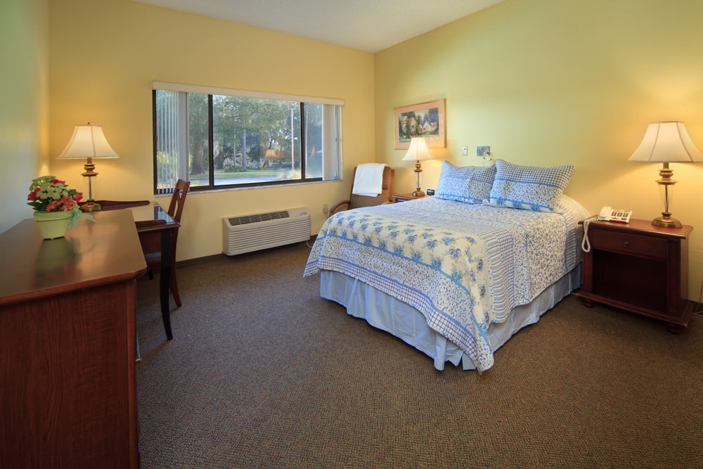 WELLSPRINGS RETIREMENT COMMUNITY Updated October 2024 25 Photos