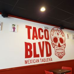 Taco Blvd - Gorgeous, clean dining room
