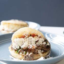 Full Arepa KY - Arepa Pico E Gallo

New York Steak, Pico of Gallo and LLanero Cheese