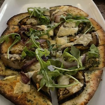 Sogno Restaurant - Veggie pesto flat bread. Could be good, wasn't, crust was dry, pesto was none existent. - Wine Bars Near Me - St. Augustine, Florida Sogno Restaurant - Veggie pesto flat bread. Could be good, wasn't, crust was dry, pesto was none existent. - Wine Bars Near Me - St. Augustine, Florida