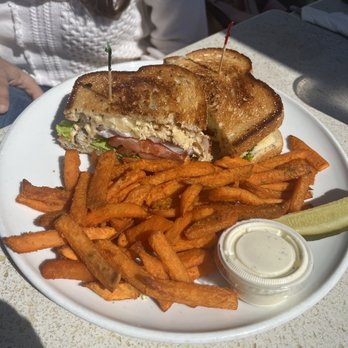 Swami's Cafe - Tuna Melt - Juice Bars & Smoothies Near Me - Carlsbad, California