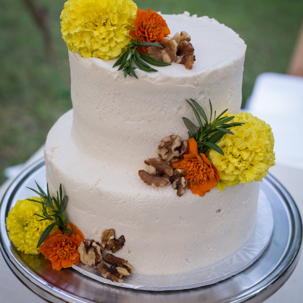 A Cake's Tale - Sunflower:
Traditional carrot cake with buttercream cheese filling - Custom Cakes Near Me A Cake's Tale - Sunflower:
Traditional carrot cake with buttercream cheese filling - Custom Cakes Near Me