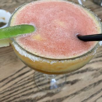Jorge's El Tapatio - Mango strawberry blended margarita 10/10 - Mexican Near Me - Tracy, California