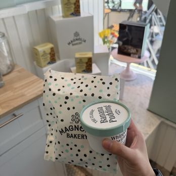 Magnolia Bakery - Desserts Near Me - New York, New York Magnolia Bakery - Desserts Near Me - New York, New York