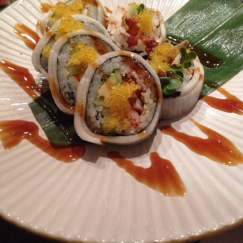 Momo Sushi - Momo Soft Shell Crab Roll - Sushi Bars Near Me - Henderson, Nevada Momo Sushi - Momo Soft Shell Crab Roll - Sushi Bars Near Me - Henderson, Nevada
