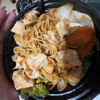 Habachihana Grill - Chicken bowl with garlic noodles and veggies - Steakhouses Near Me - Bellflower, California Habachihana Grill - Chicken bowl with garlic noodles and veggies - Steakhouses Near Me - Bellflower, California