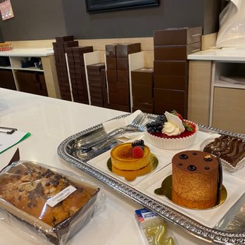 Vanille Patisserie - Cheesecake, Tiramisu, fruit tart, Brownie, chocolate chip sourdough bread - Desserts Near Me - Chicago, Illinois Vanille Patisserie - Cheesecake, Tiramisu, fruit tart, Brownie, chocolate chip sourdough bread - Desserts Near Me - Chicago, Illinois
