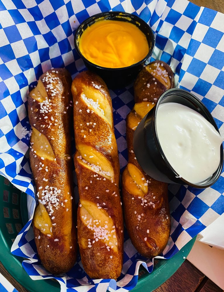 BOB’S GARAGE Updated August 2024 83 Photos & 74 Reviews 1372