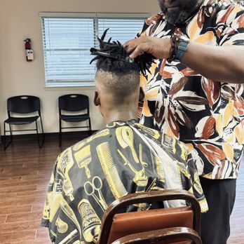 Razors Edge - Barbers Near Me - Nacogdoches, Texas
