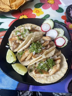 TAQUERIA EL TENAMPA by null