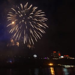 Discovery Tours Unlimited - On the Niagara River below the fireworks