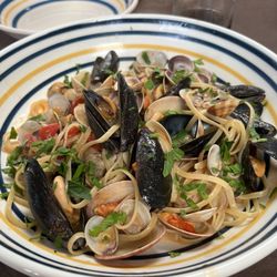 Ristorante e Pizzeria Zelluso di Arcamone Vincenzo - Spaghetti with clams and mussels