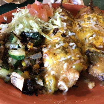 Los Cuates - Vegetarian chili relleno - New Mexican Cuisine Near Me - Albuquerque, New Mexico Los Cuates - Vegetarian chili relleno - New Mexican Cuisine Near Me - Albuquerque, New Mexico