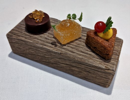 Metamorfosi restaurant by null