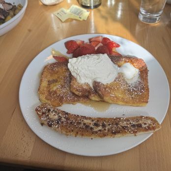 Caffeine's Midtown - Brioche French toast! - American Near Me - West Springfield, Massachusetts
