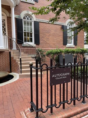 Morrison House Old Town Alexandria, Autograph Collection by null