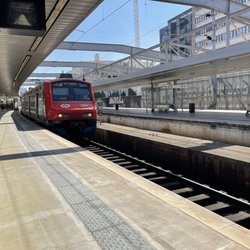 Metro Entrecampos - Train