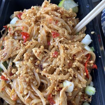 Bahn Thai - Chicken Pad Thai - Thai Near Me - San Diego, California