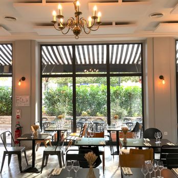 Ma Prairie - Une salle avec de beaux volumes - French Near Me - Puteaux, 92 Ma Prairie - Une salle avec de beaux volumes - French Near Me - Puteaux, 92