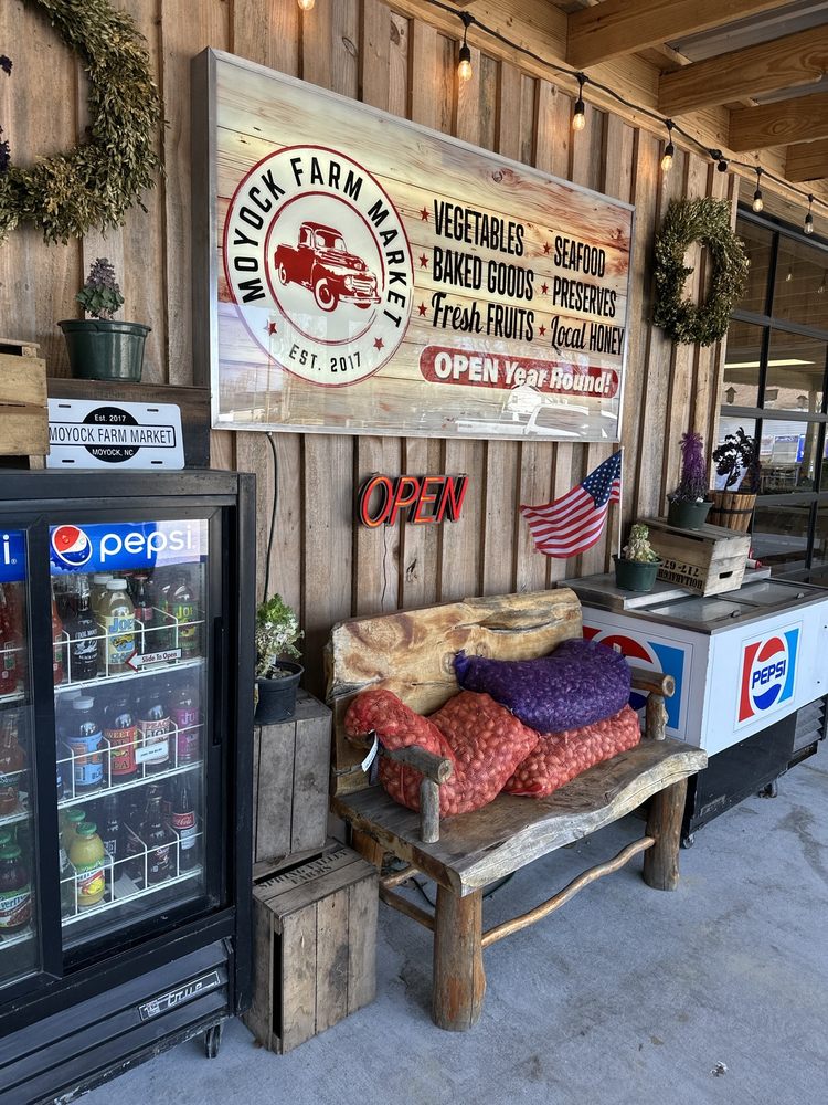 Moyock Farm Market Logo