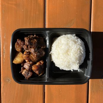 Bongga Kusina - Filipino Near Me - Aloha, Oregon