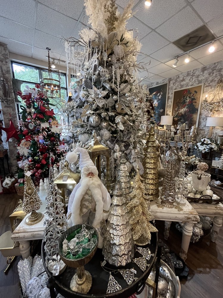 VA VA BLOOM Updated October 2024 63 Photos & 13 Reviews 15 N Main