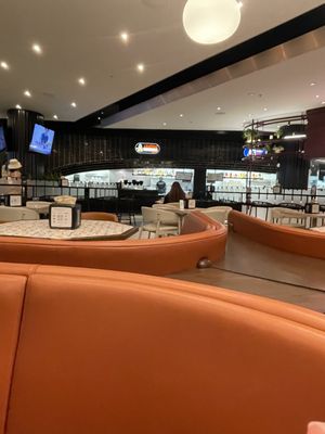 Lola's Burgers by null