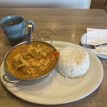 Seven Seas - Yellow chicken curry - Thai Near Me - Corona, California