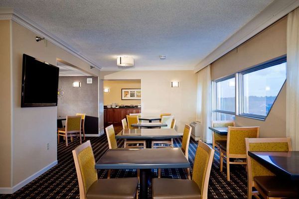 DoubleTree by Hilton Hotel South Bend by null