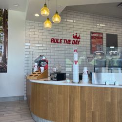 Smoothie King - Pickup area