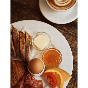 Eclair au Café - Le Salé - Cafes Near Me - Hamburg, HH