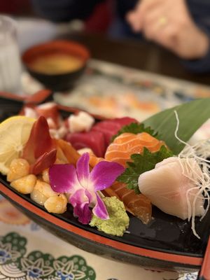 Noshi Sushi by null