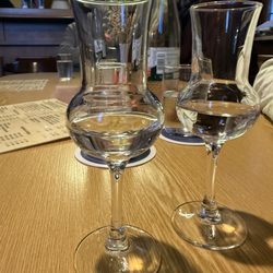 Gasthaus zum Hahnenkamm - Mollebuschbrand (links), Mirabelle (rechts)