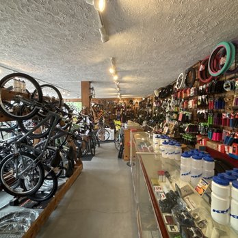 Hardin's Bicycle Shop - Bikes Near Me - Muncie, Indiana Hardin's Bicycle Shop - Bikes Near Me - Muncie, Indiana