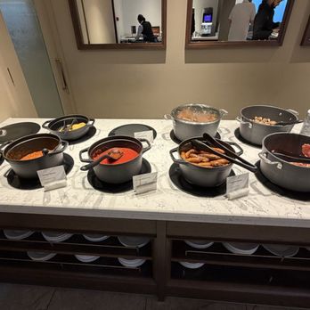 No. 1 Lounge - Breakfast food - Airport Lounges Near Me - London, XGL No. 1 Lounge - Breakfast food - Airport Lounges Near Me - London, XGL