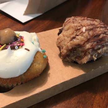 Buttercups Cupcakes - Cupcakes Near Me - Shreveport, Louisiana Buttercups Cupcakes - Cupcakes Near Me - Shreveport, Louisiana